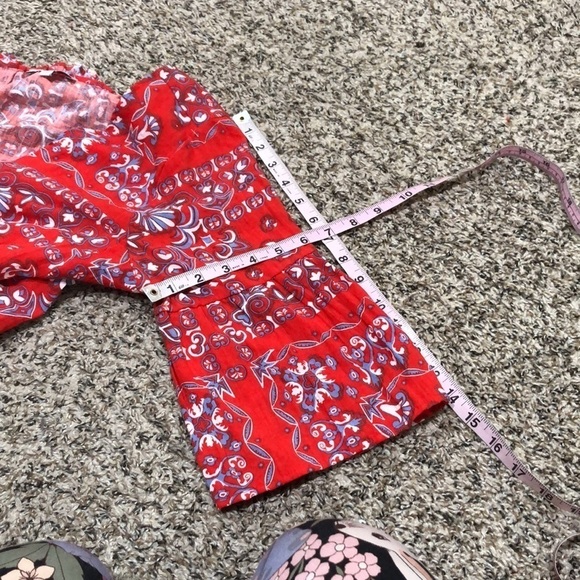 Anthropologie Skies Are Blue Blouse Size Small Red Bandana Print Bell Sleeve - Picture 9 of 9